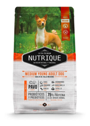 Nutrique Medium Young Adult Dog Para Perro Adulto De Raza Mediana Sabor Pavo Y Cerdo En Bolsa De 12 kg